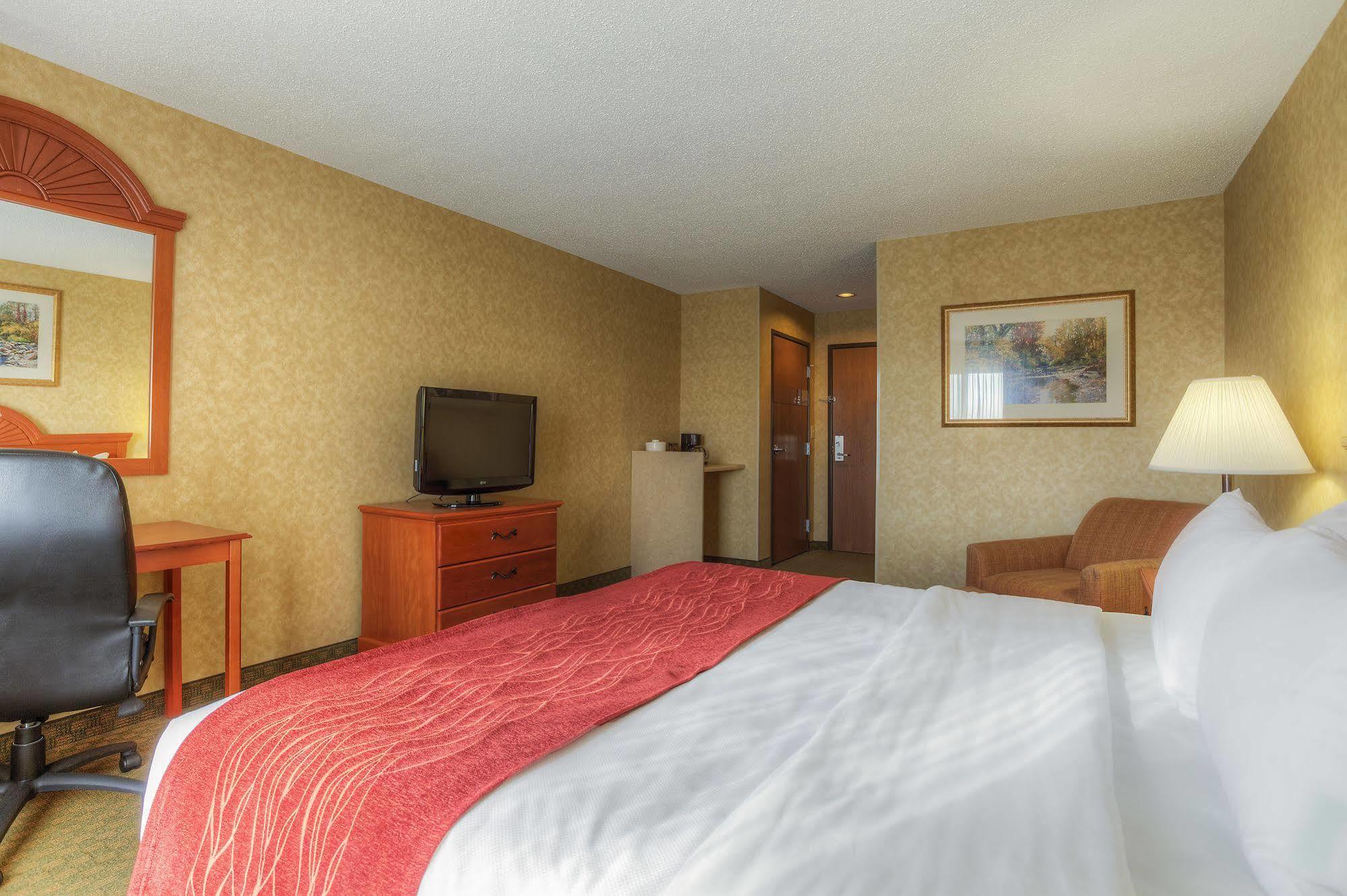 Quality Inn & Suites Rockport-Owensboro North Gold Award Winner Exterior foto